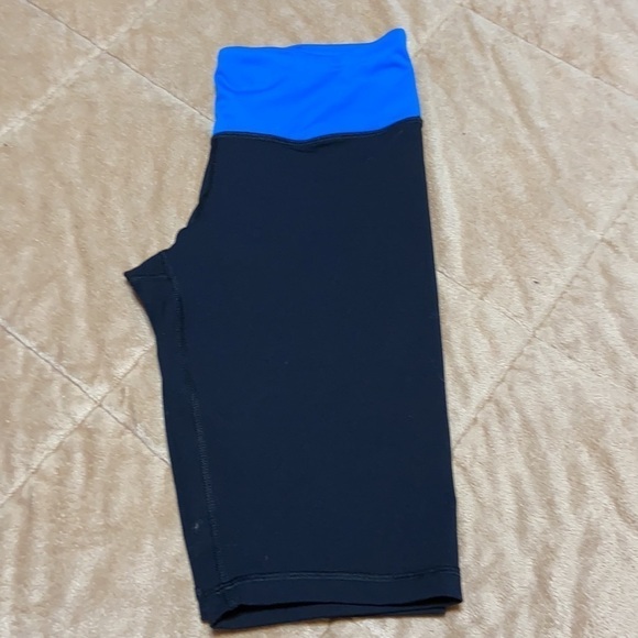 90 degree by reflex yoga shorts - Picture 3 of 6